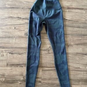 Alo camo leggings